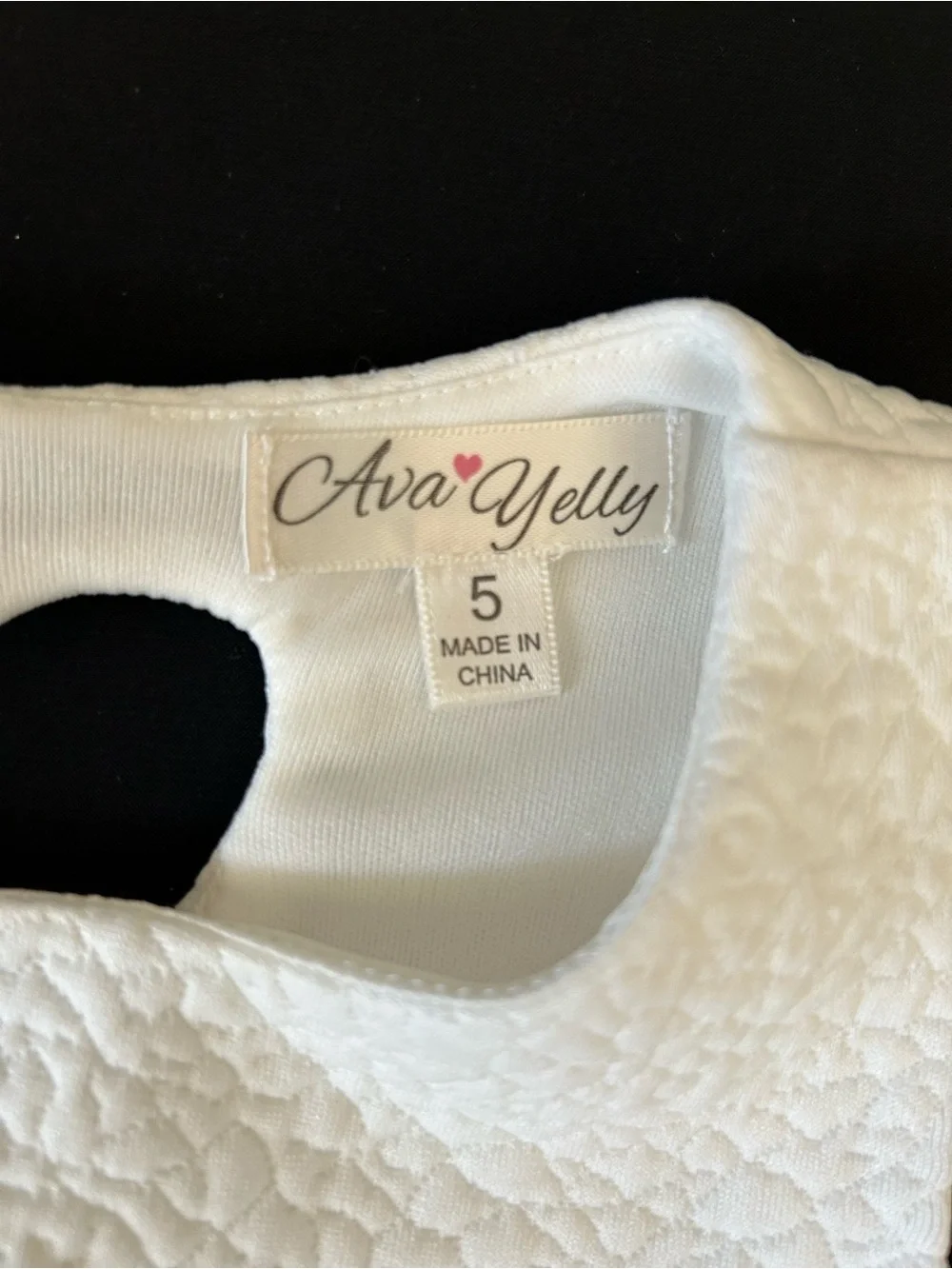 Girls White Party Dress Ava & Yelly Size 5 Sleeveless Heart Detail on Back